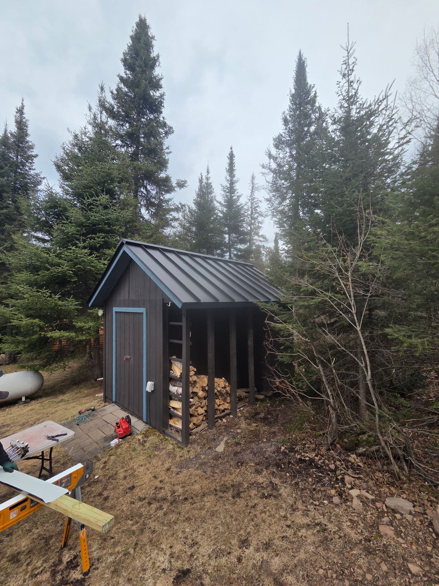 Gallery photos for 24-Gauge Mechanical Seam Metal Roofing on a Cabin in the Woods: Image #1