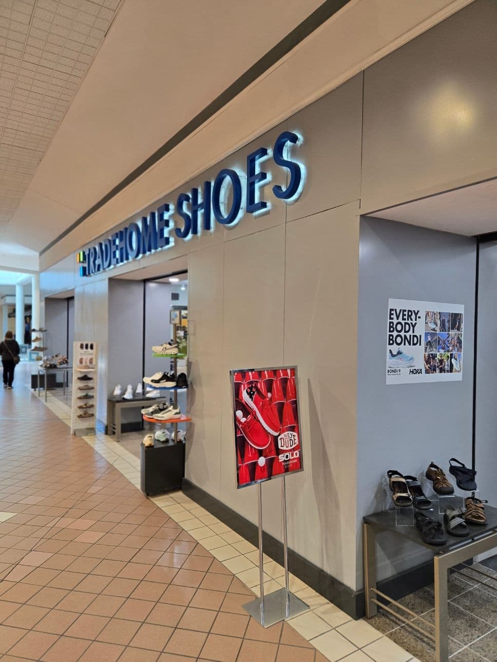 Project Metal Storefront Cladding for Minneapolis Mall Shop image
