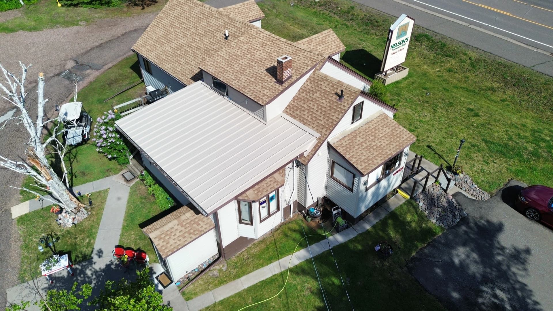 Standing Seam Metal and GAF Shingles on Nelson's Travelers Rest image